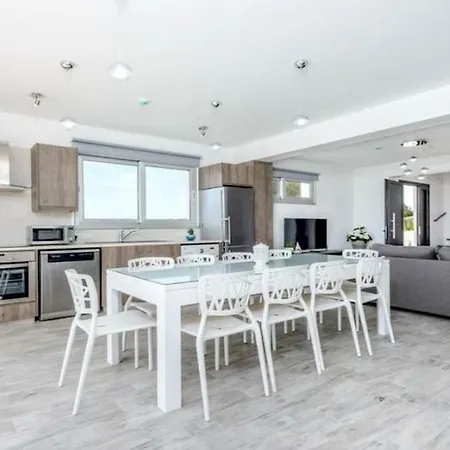 Tzialli Villa Ayia Napa